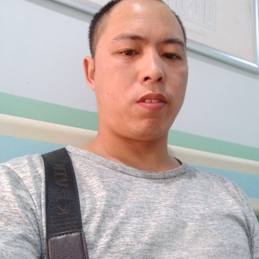 优美路人的照片