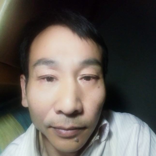 英俊香氛的照片