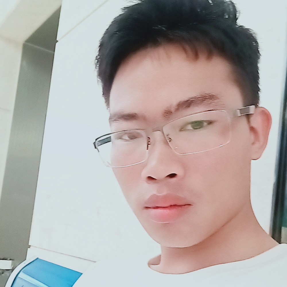 一个人蹙眉流沙的照片