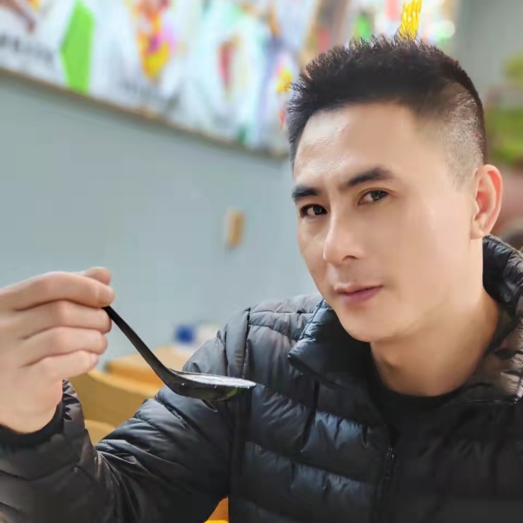 李伊灵的照片