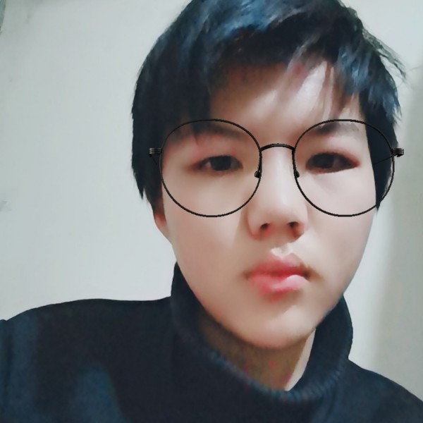 小蘑菇与冷酷的照片