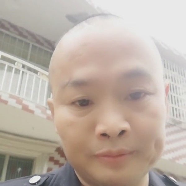 李喜生的照片