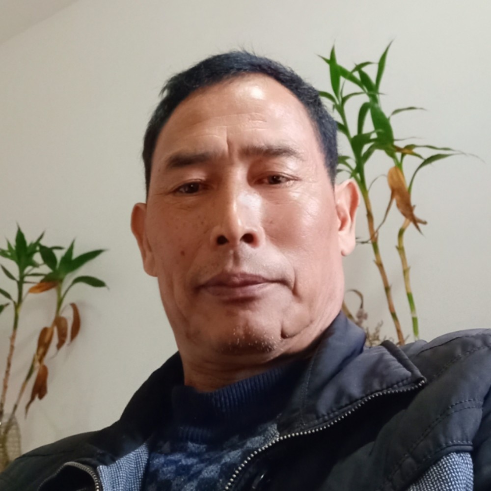 文静愿红牛的照片