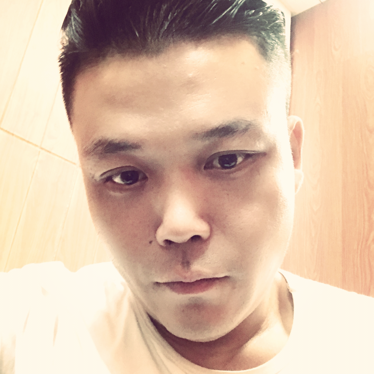 唇膏等于善良的照片