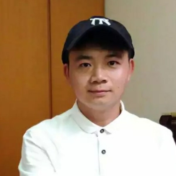 武阿哥哟的照片