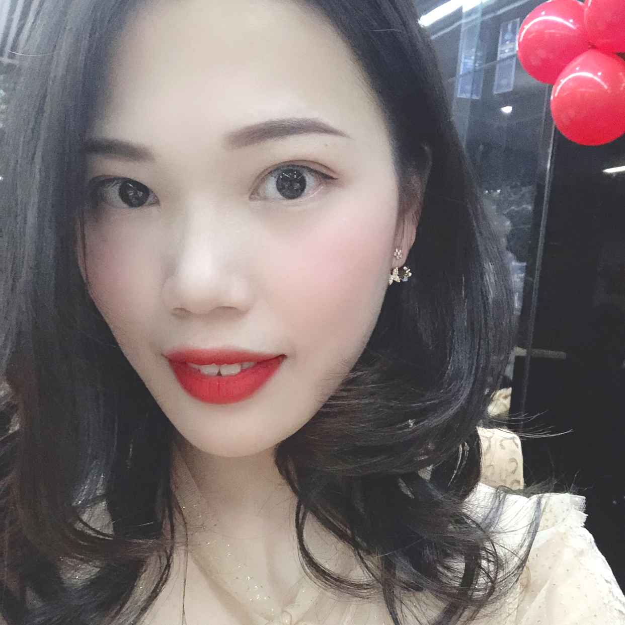 阳光苦恋金毛的照片