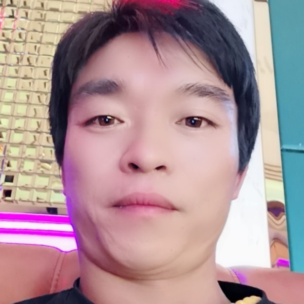 勤恳扯猎豹的照片