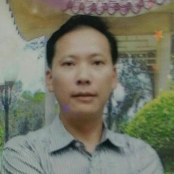 悲凉漫步浮波的照片