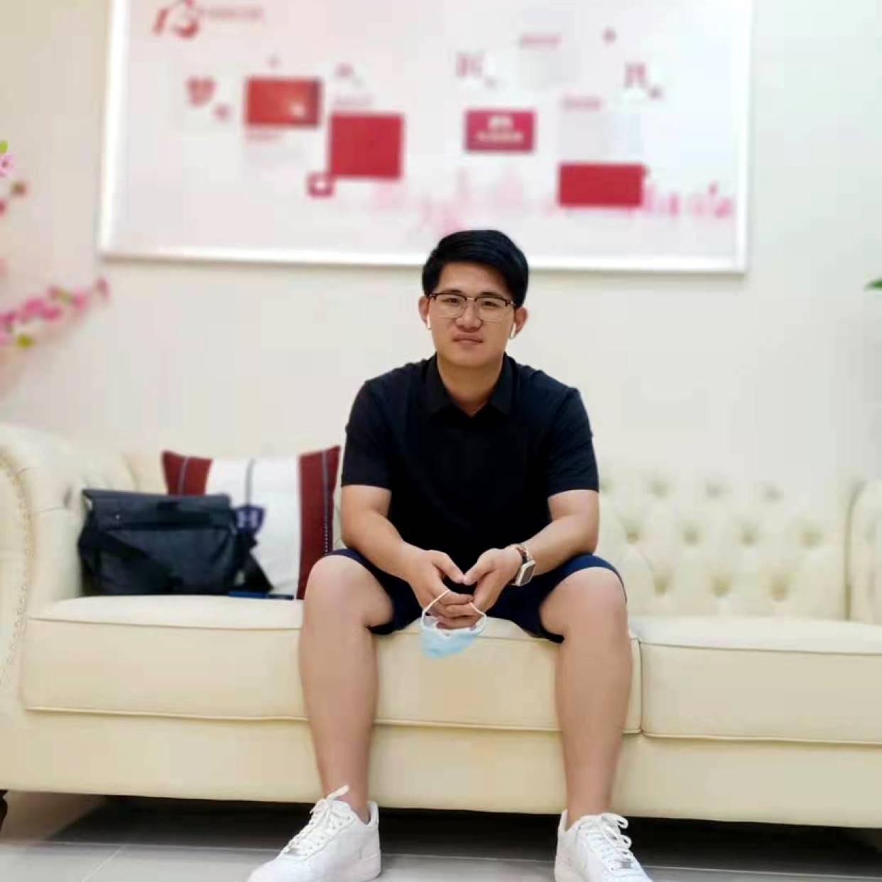 小生不懂爱的照片