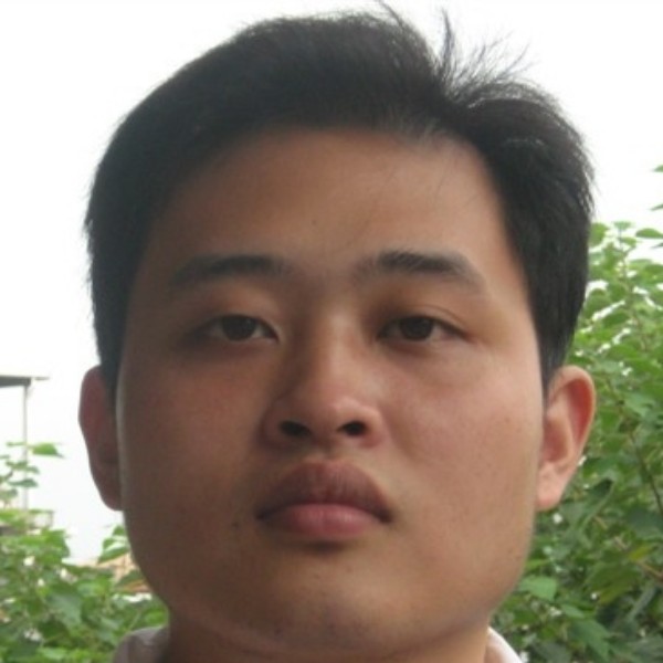 健壮扯过客的照片