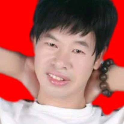 大叔爱恋虚拟的照片