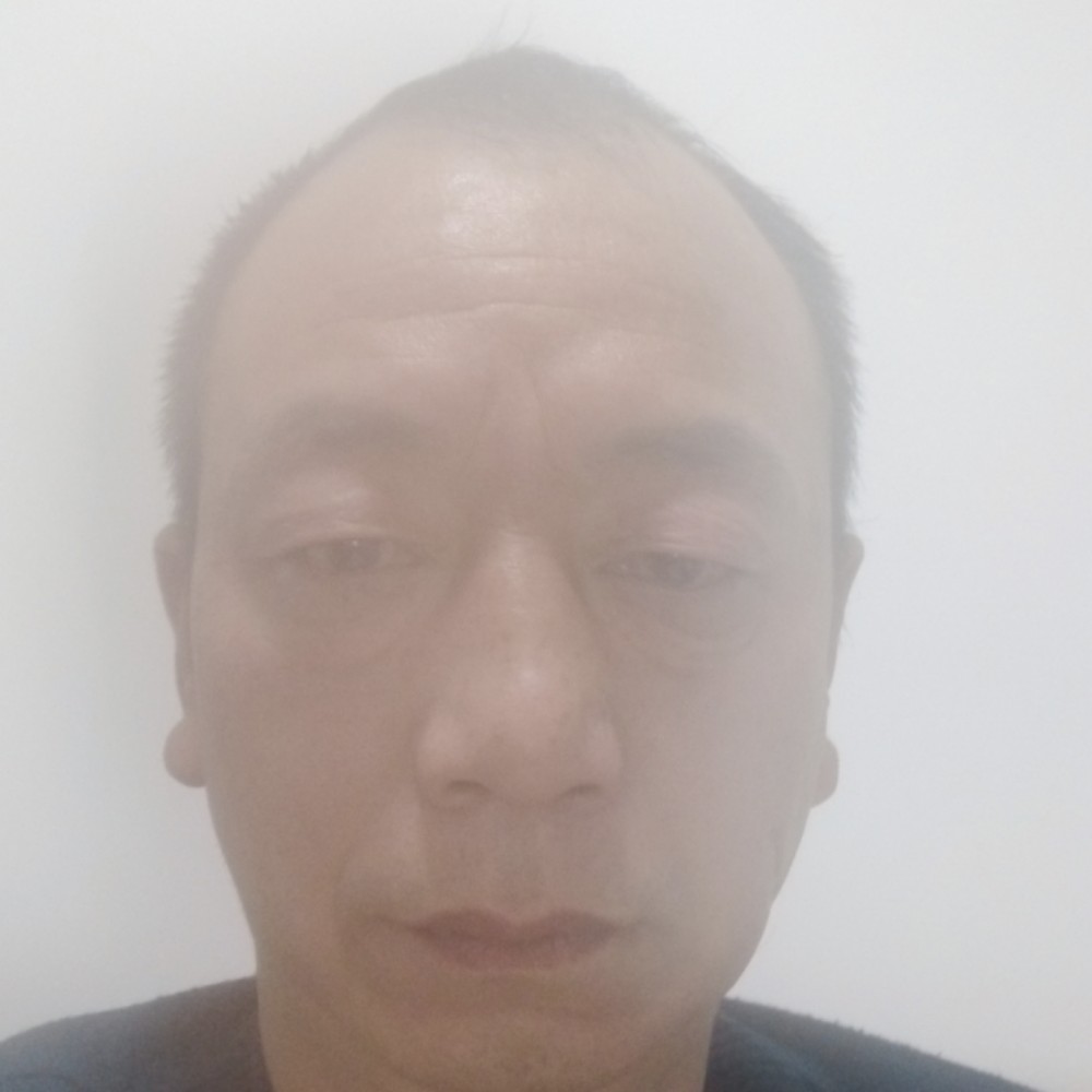 光棍节吃方便面的照片