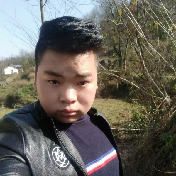 隐形回首清曲的照片