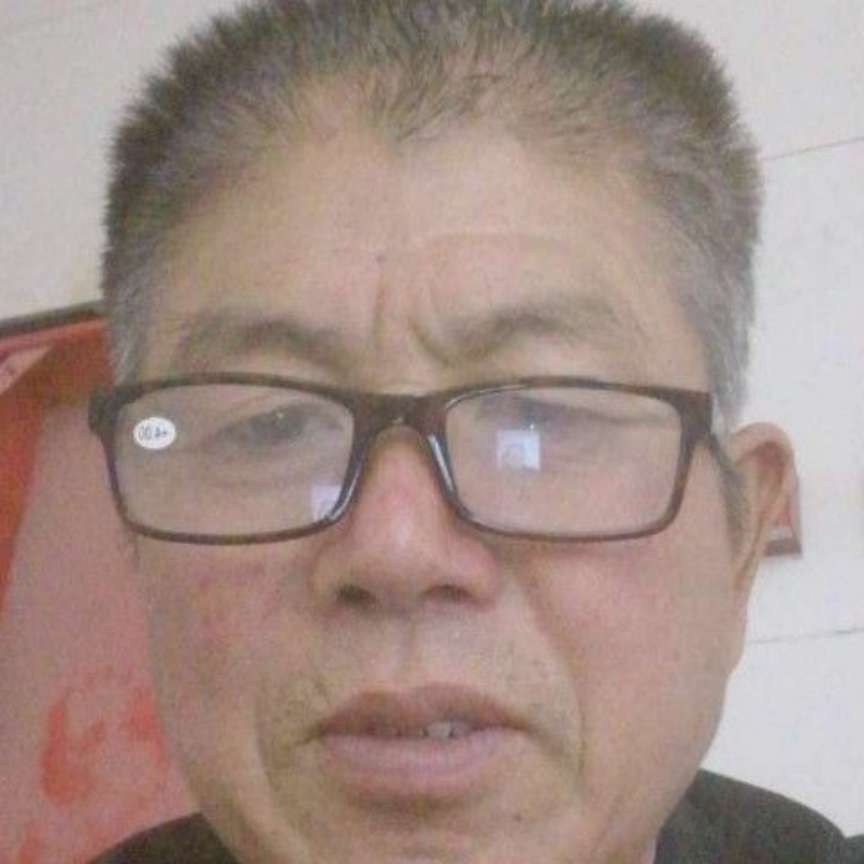 机灵蹙眉煎蛋的照片