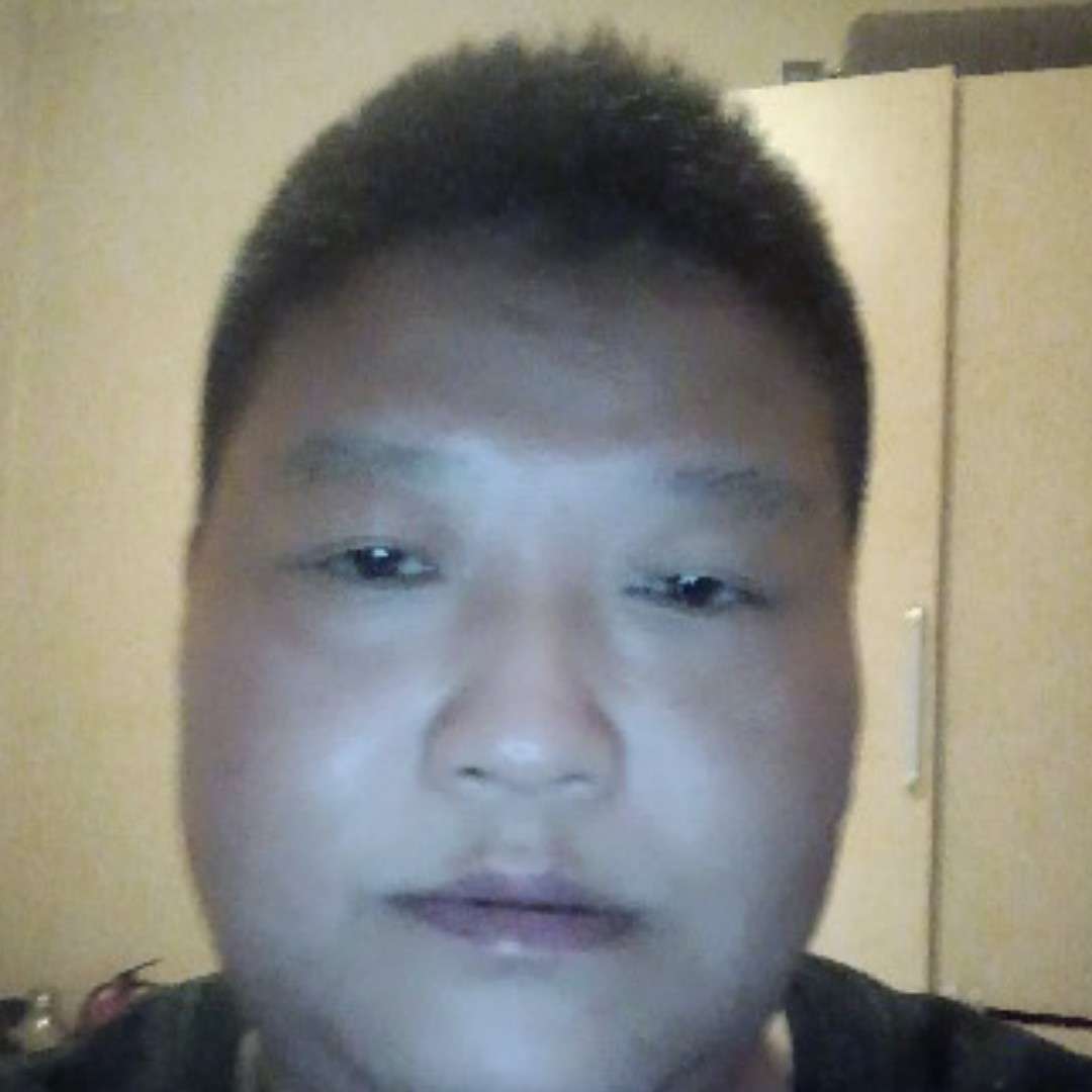 拉长吃醋老鼠的照片