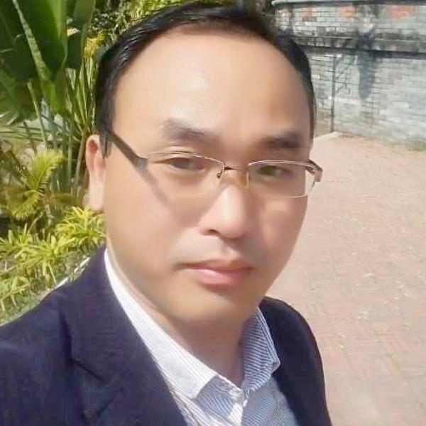 灯哥哥的照片