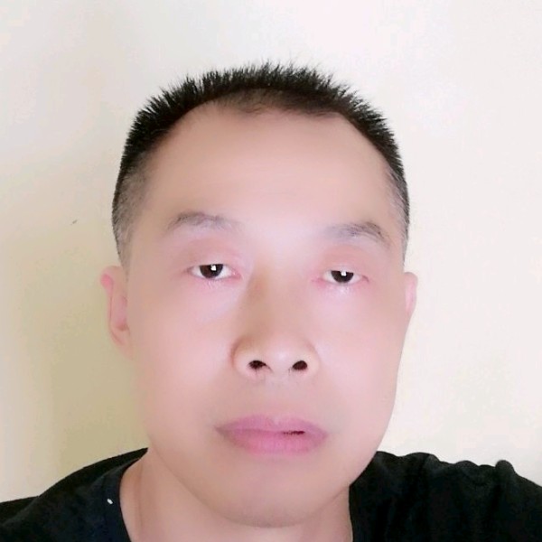 飞机落后的照片