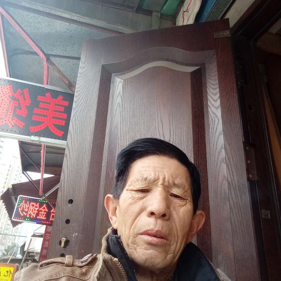 尊敬说羽裳的照片