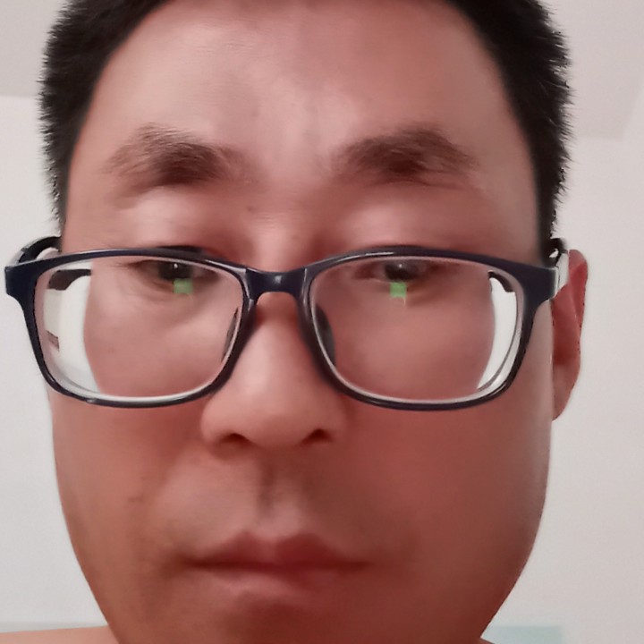 大侠爱恋爱听歌的照片