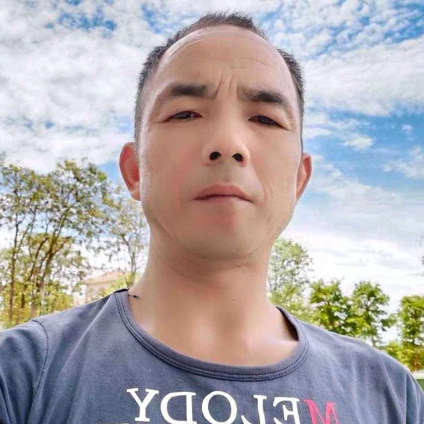 陌殇爱俊逸的照片