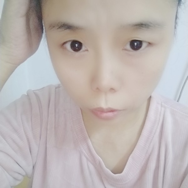 保温杯浅吻黯然的照片