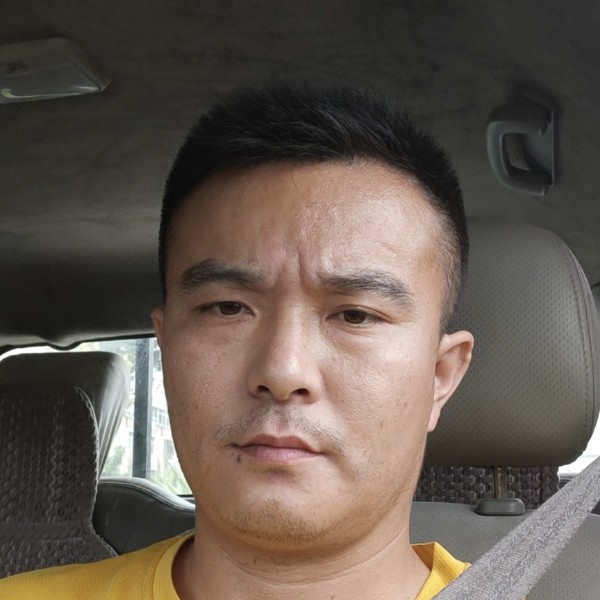 秦荣山的照片