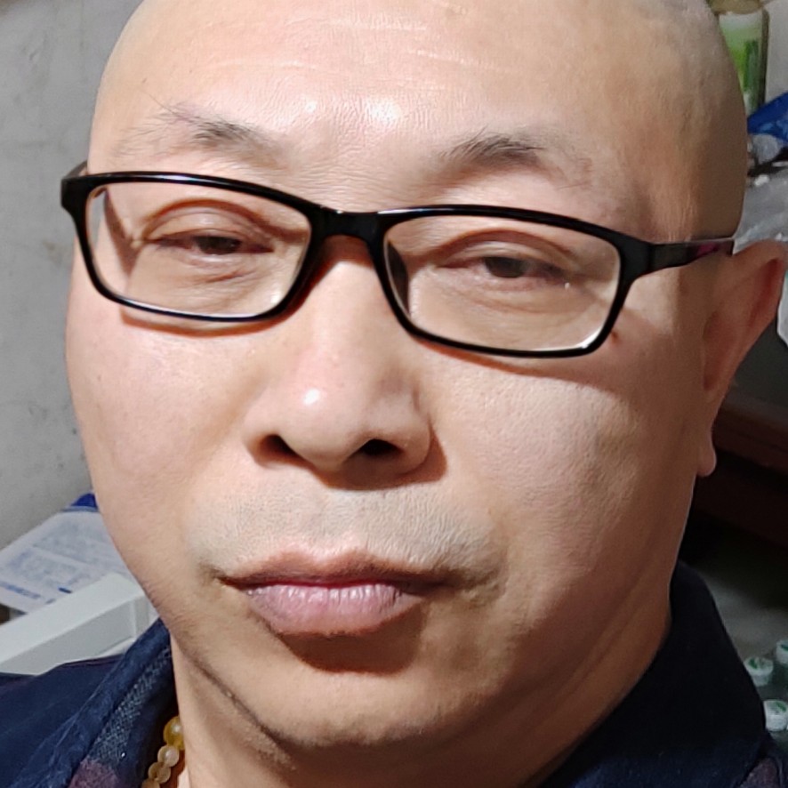 调皮那白开水的照片