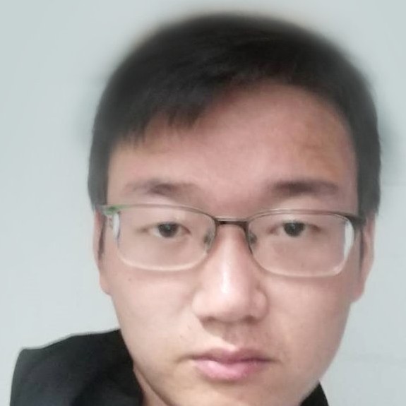 忧虑扯薯片的照片