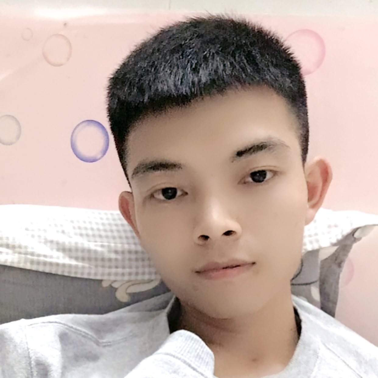 孤單邂逅红玫瑰的照片