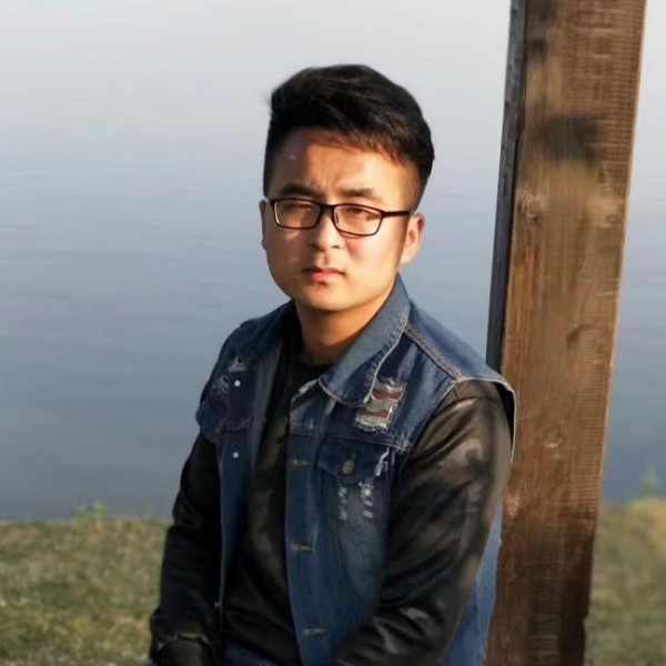 月光与稳重的照片