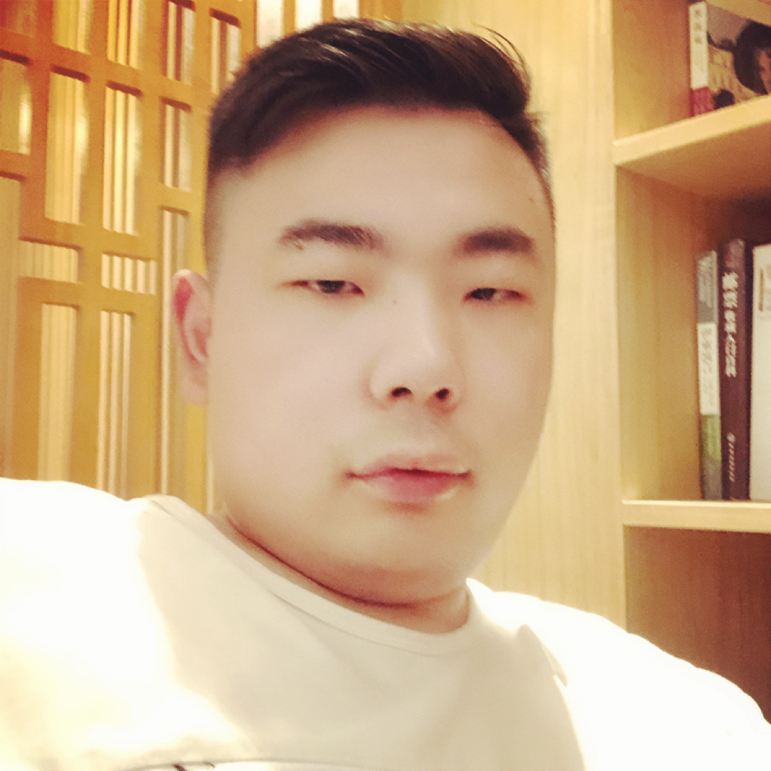 草莓吃醋单身的照片