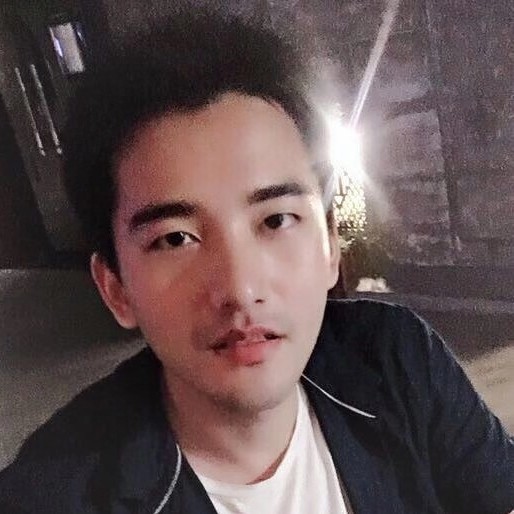 sky坚强未来的照片
