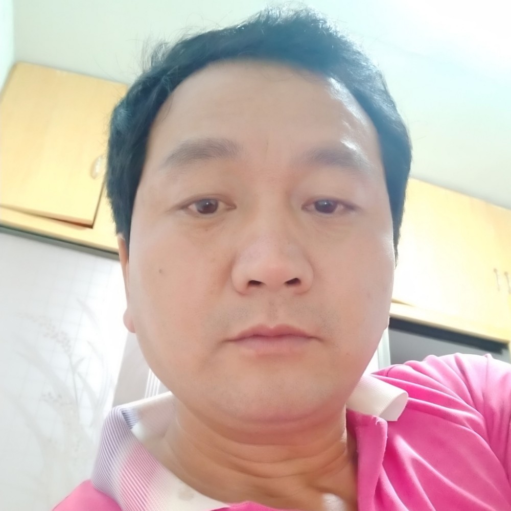 眼睛专一的照片