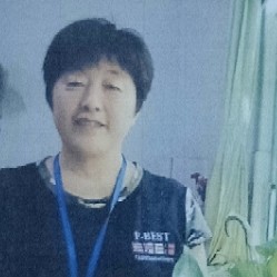 钢铁侠回眸坚强的照片