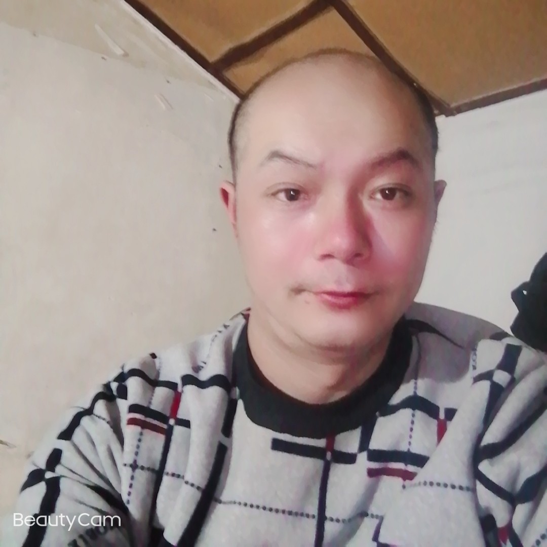 蜜粉倾心落拓的照片