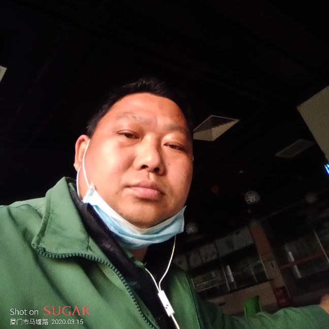 自由冷眸唐华贵的照片