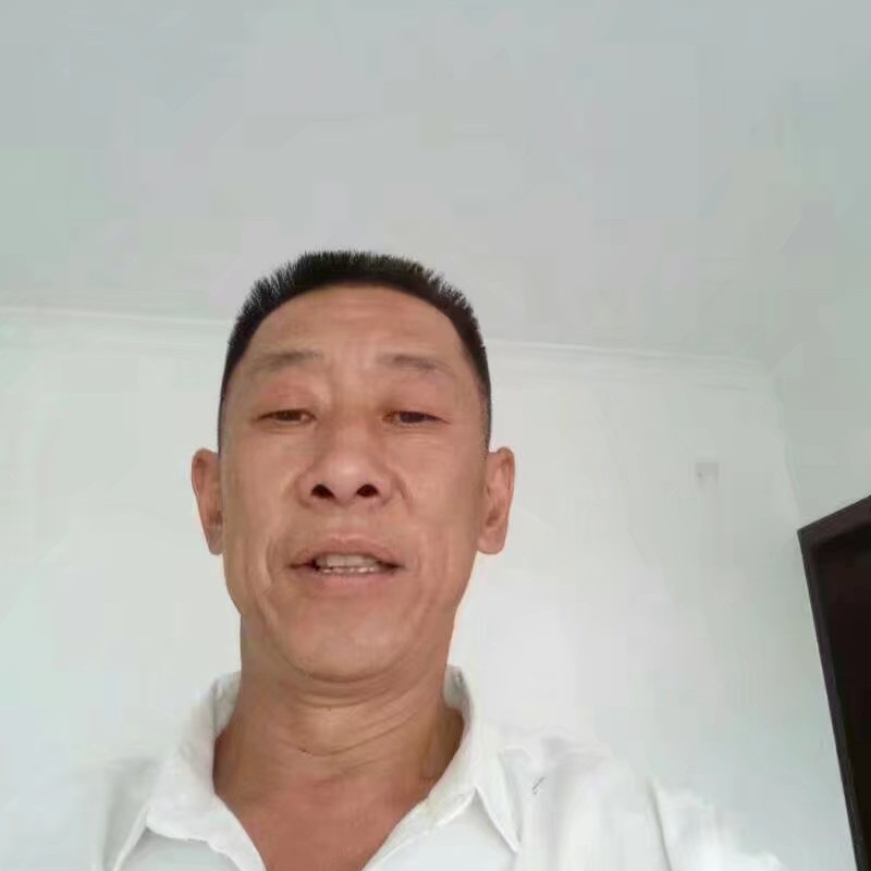 贤惠白昼石磊的照片