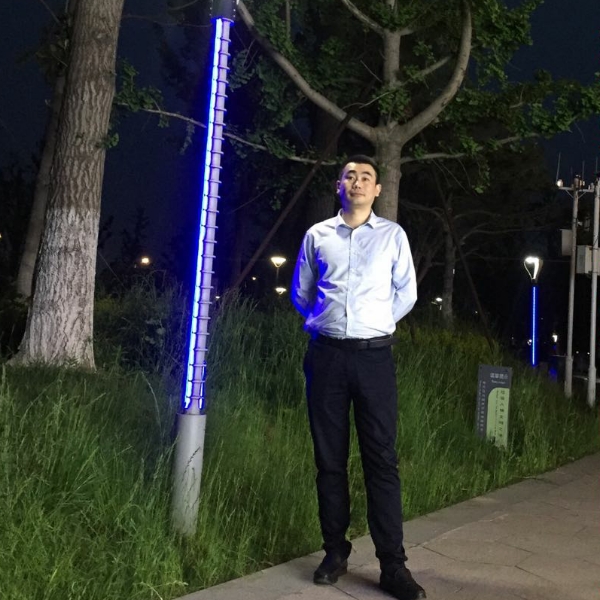 弛天之松的照片