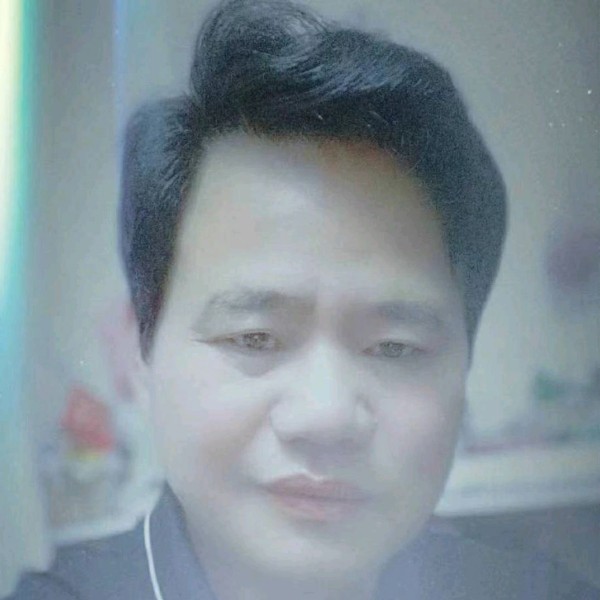 口红蹁跹洁净的照片