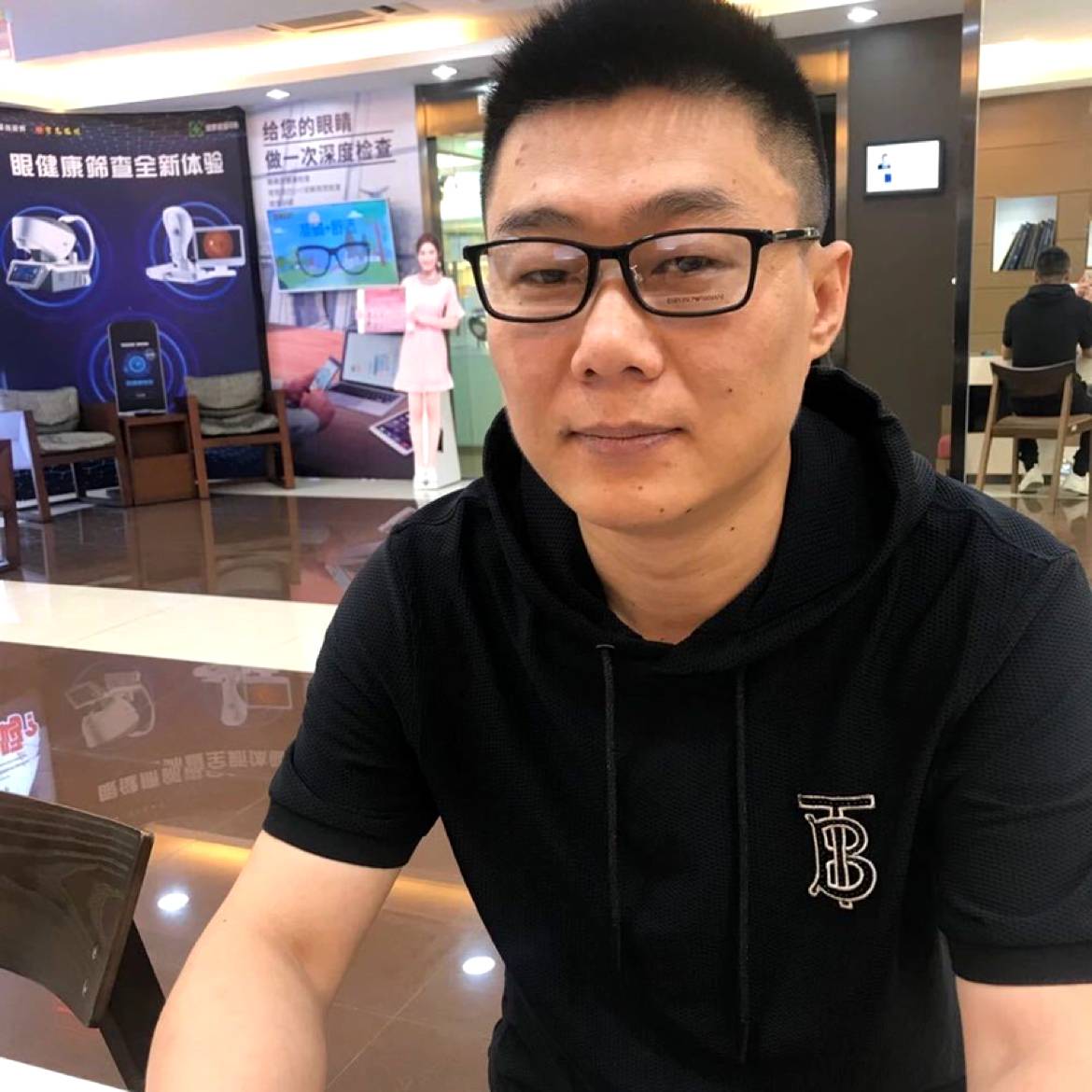 眼泪眼泪的照片