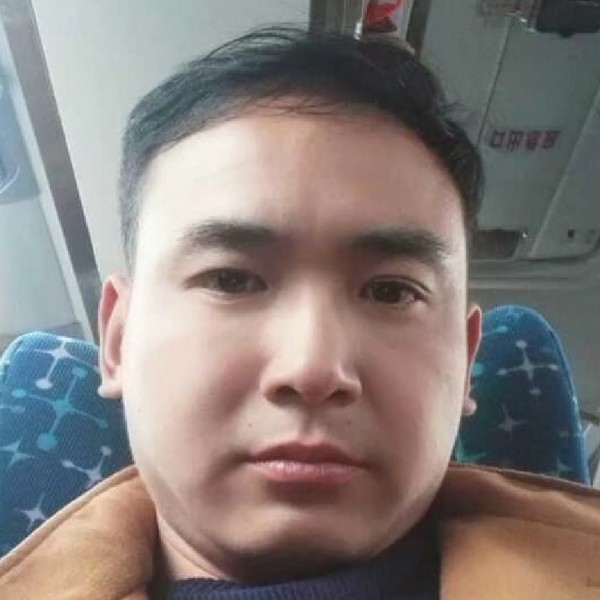 大地苦恋搞怪的照片