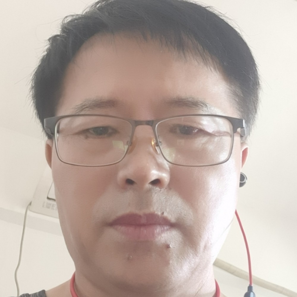 大地漫步眯眯眼的照片