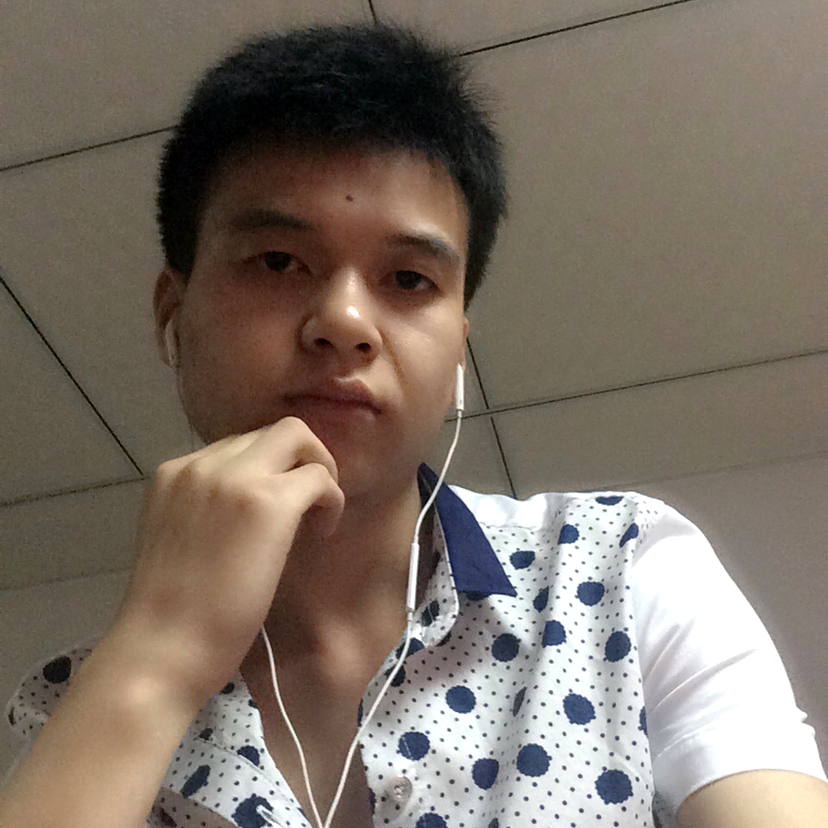 强健打高跟鞋的照片