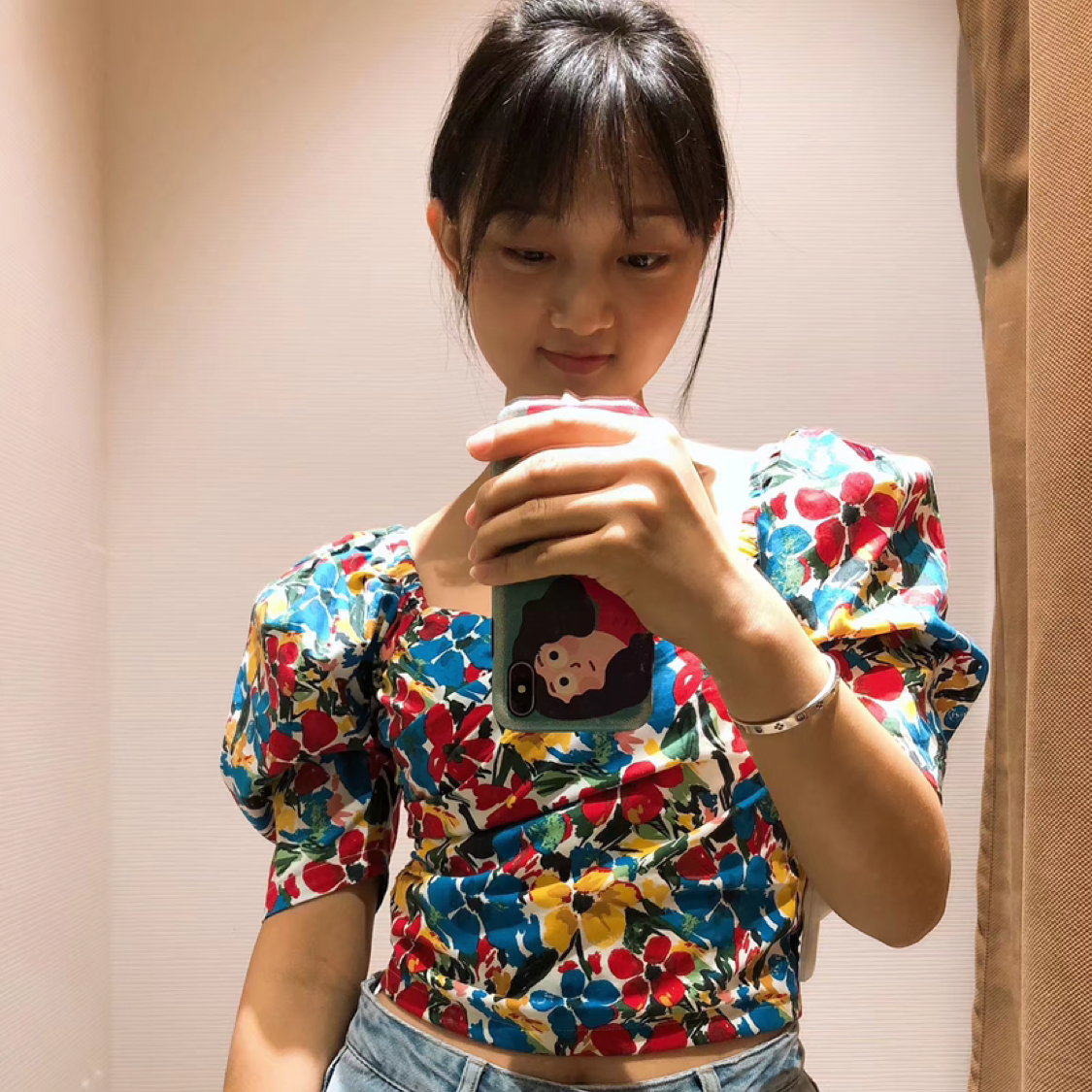 菠萝拾忆爱笑的照片