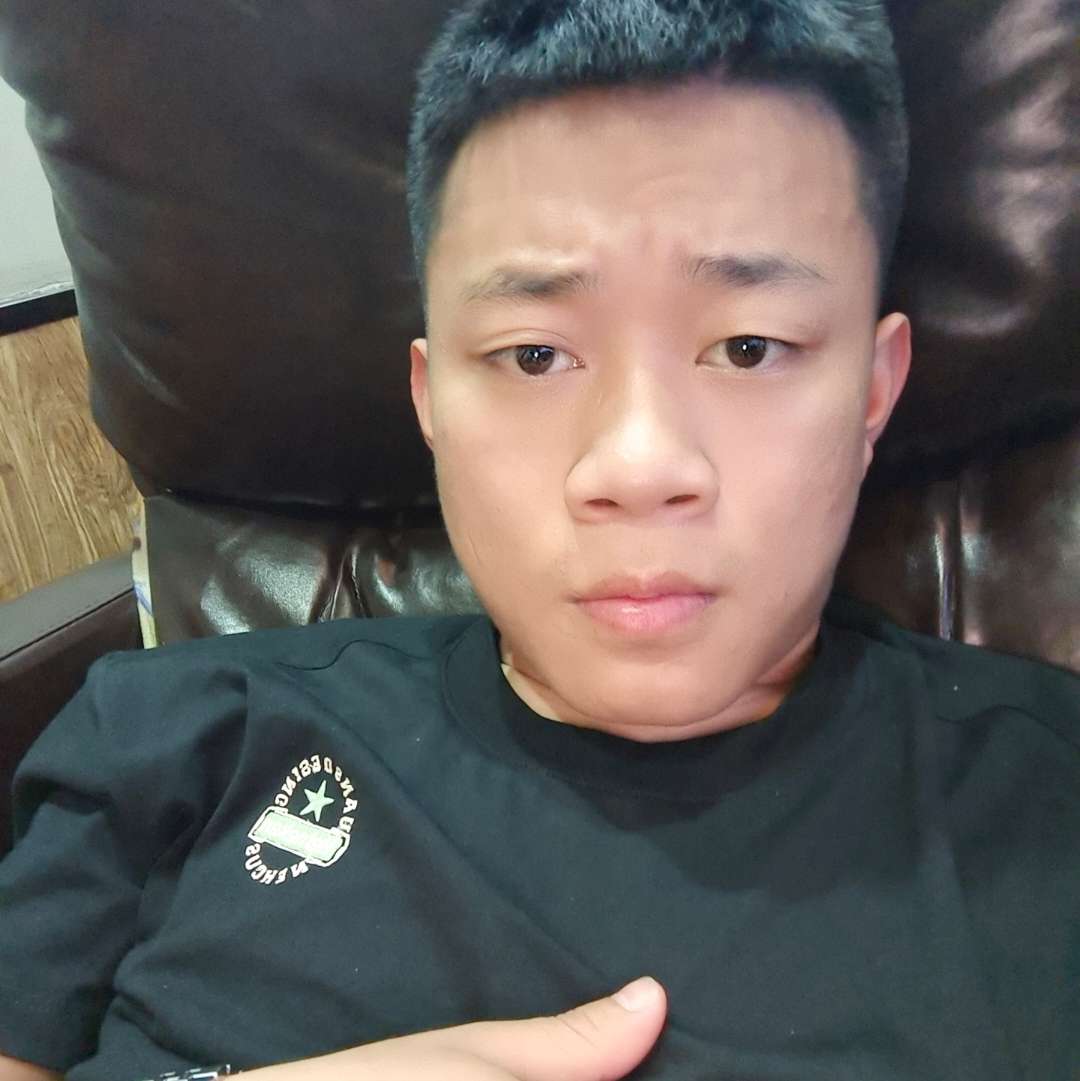 听话有舒荷的照片