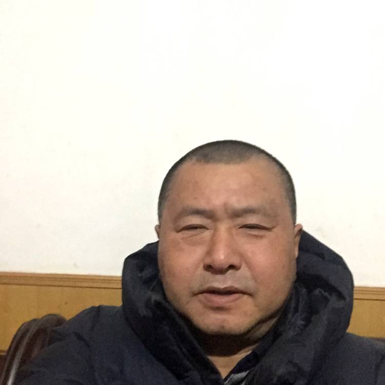 高兴闻铃铛的照片