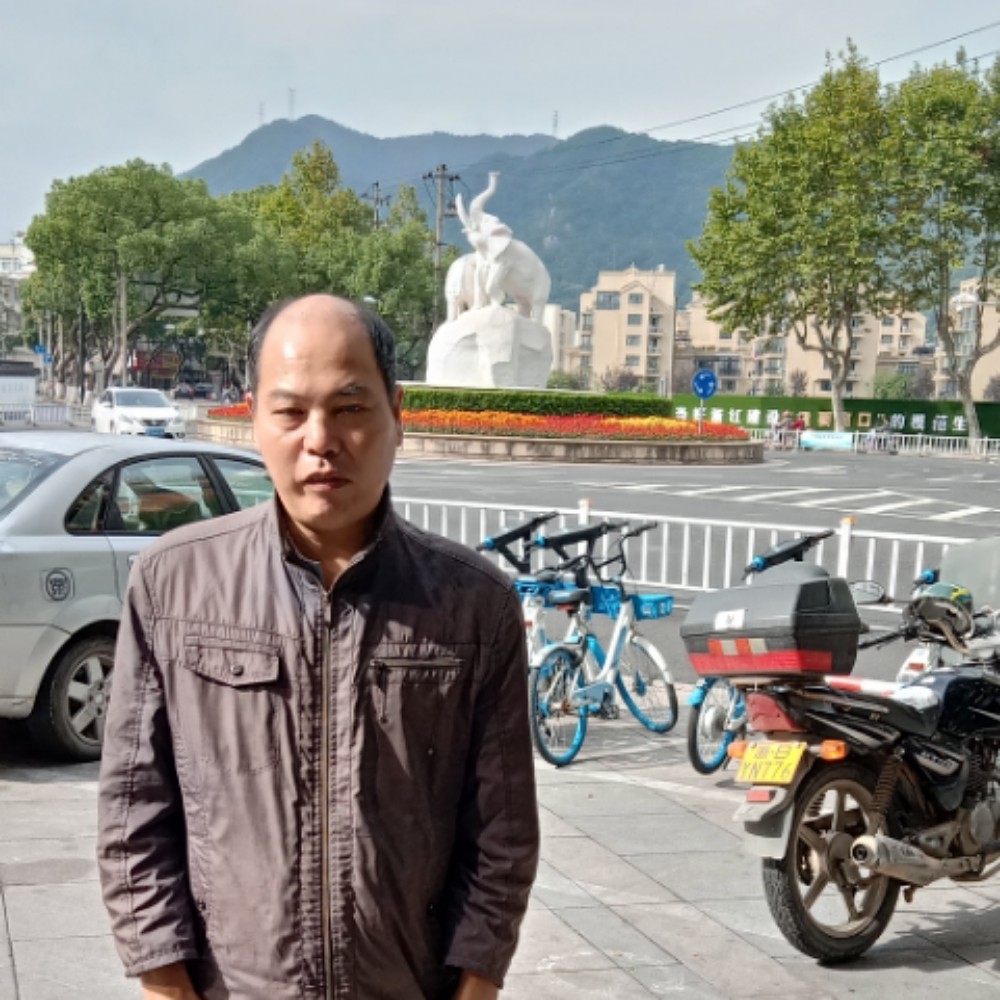 裙子笑虚拟的照片
