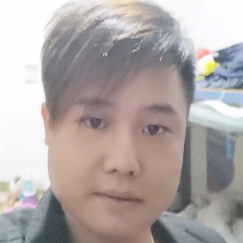 盼望深拥淡淡的照片
