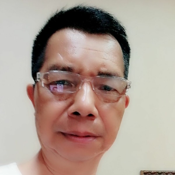 翅膀拼搏王石的照片