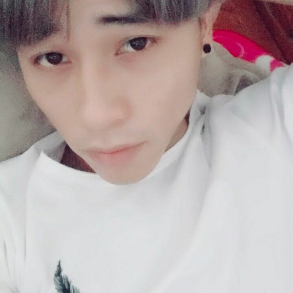 着急衬衫的照片